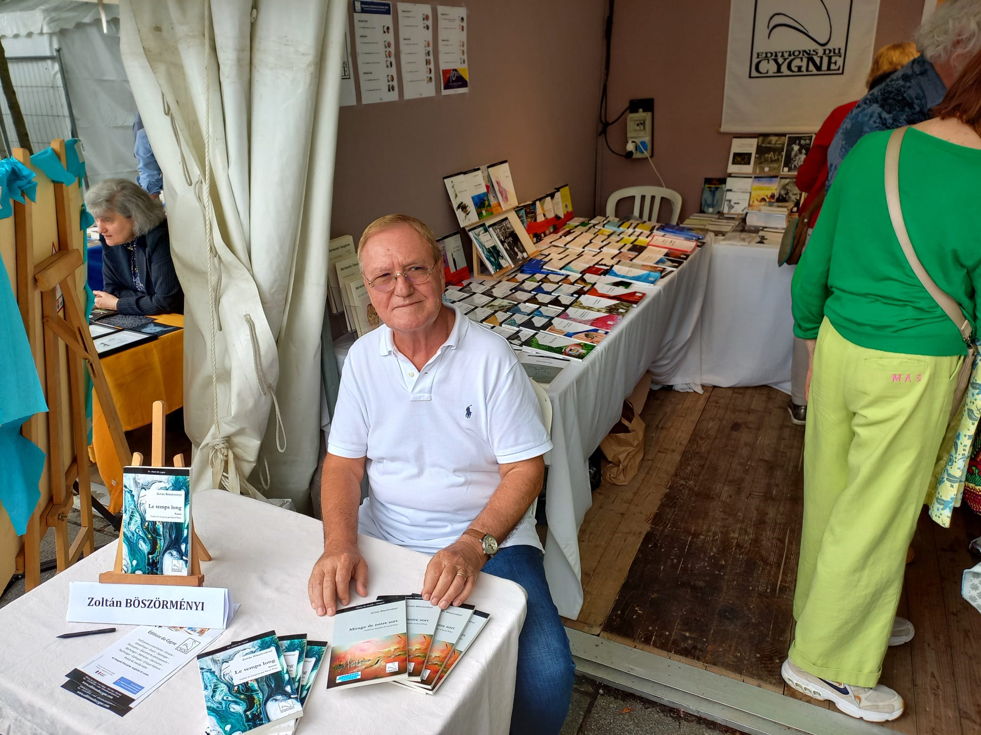 A KÖLTÉSZET VÁSÁRA