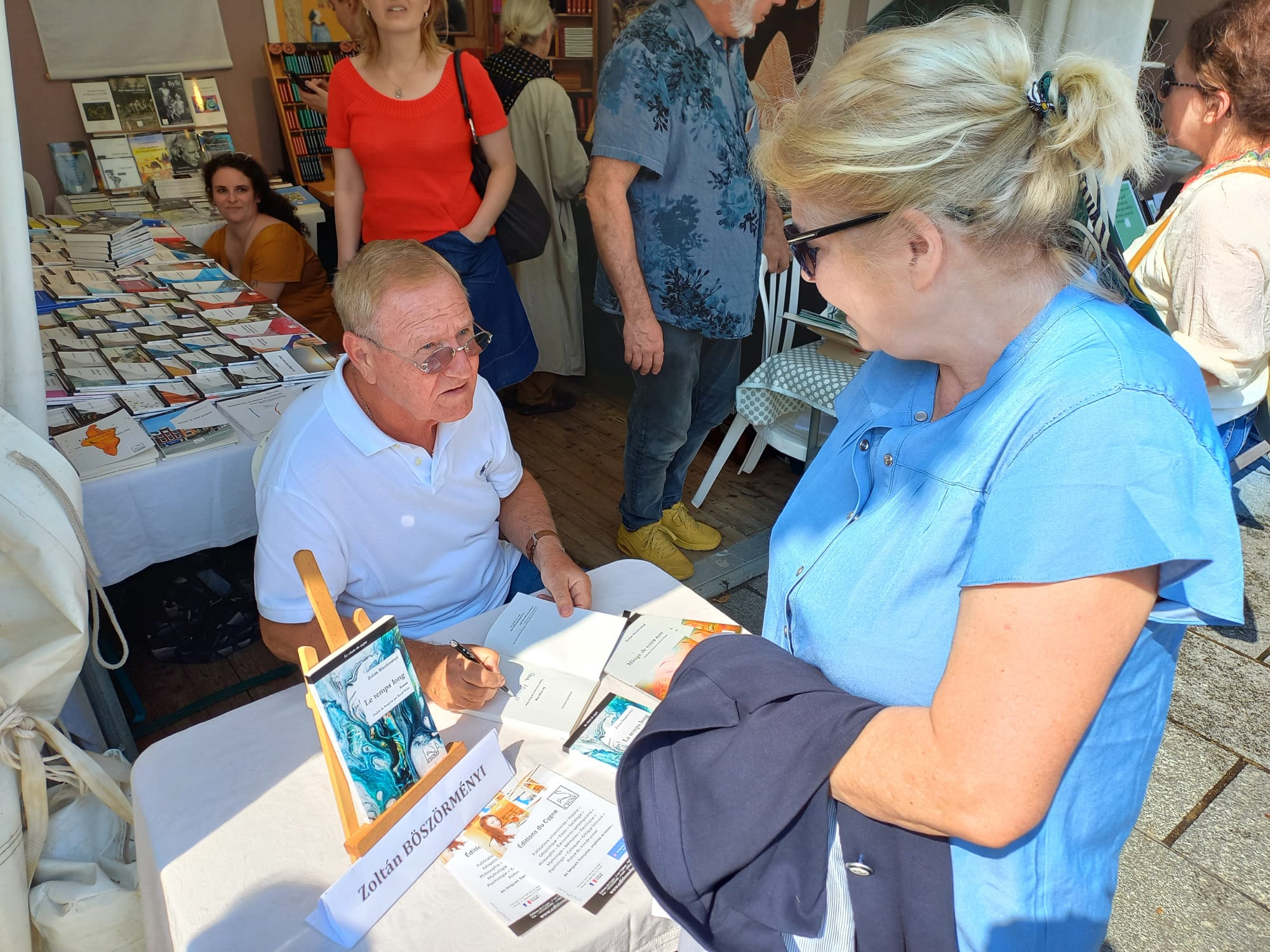 A KÖLTÉSZET VÁSÁRA