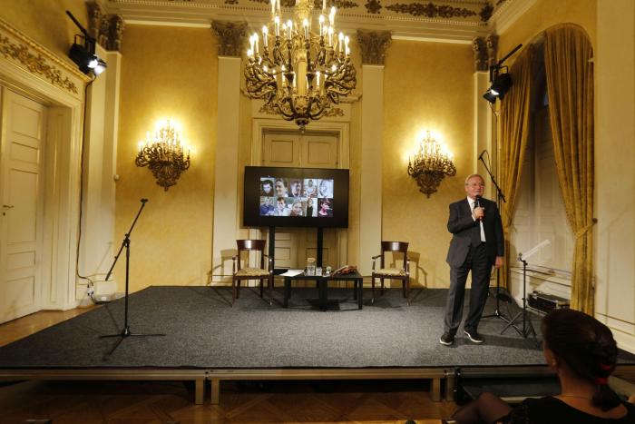 Laik Eszter: „IRODALOMSZERETET, BÁTORSÁG ÉS NAGYVONALÚSÁG”